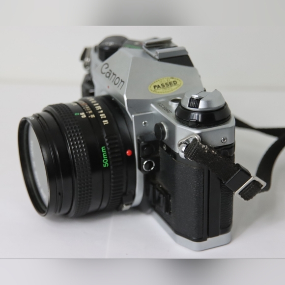 Canon AE-1 ProgramCamera Set - Picture 4 of 14